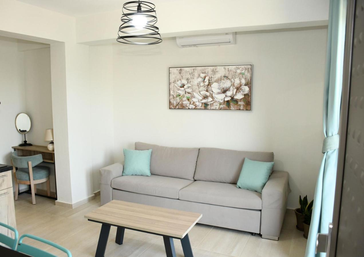Theano Luxury Suites Nikiti Exterior photo