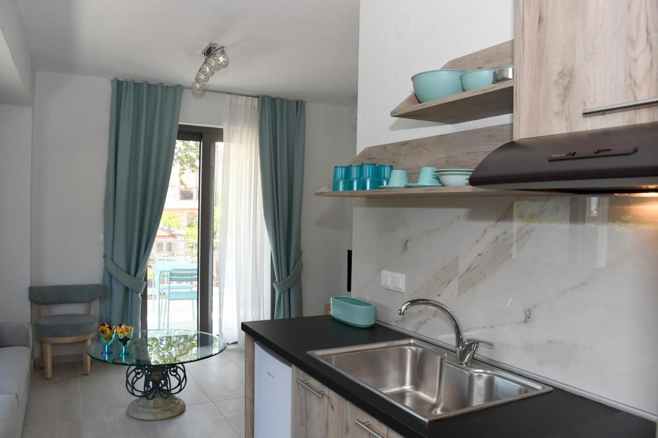 Theano Luxury Suites Nikiti Exterior photo